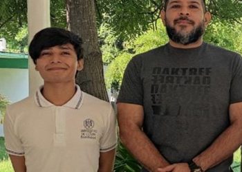 Logra mención honorífica en olimpiada nacional de física, alumno de la UdeC