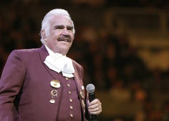 Vicente Fernández, el Hombre, el Cantante, el Ídolo
