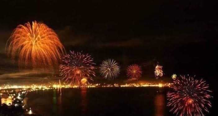 MÁS DE 120 MIL PERSONAS REÚNE MANZANILLO SE ILUMINA