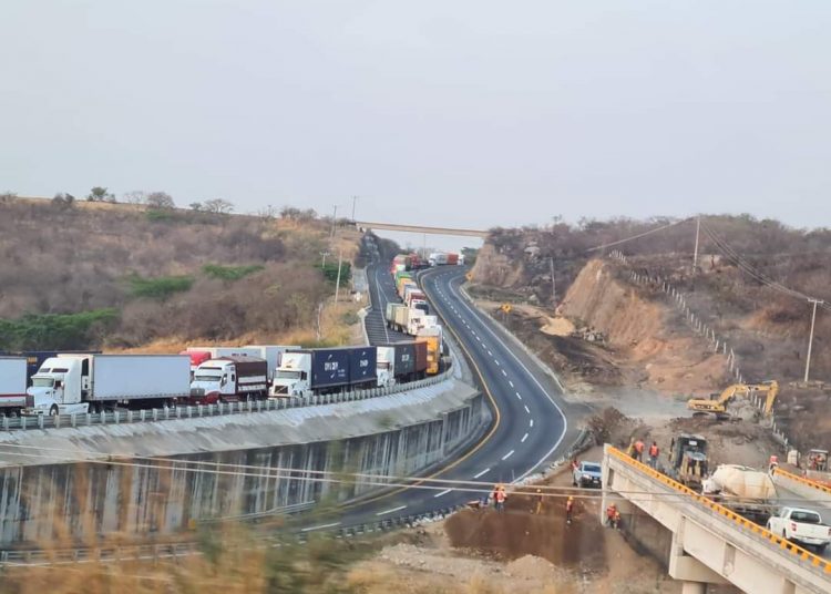 Nuevo colapso de autopista Guzmán a Colima