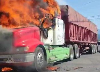 Arde Uruapan con bloqueos 🔴