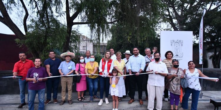 Ayuntamiento de Colima refuerza protección de viviendas sobre el Río Colima