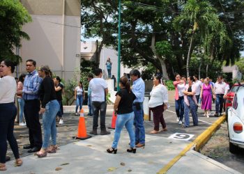 Se realiza simulacro de sismo en instalaciones del Poder Legislativo