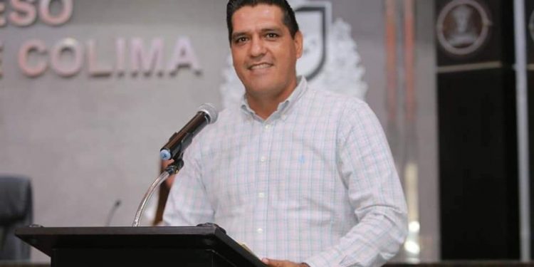 Congreso faculta al Sistema Estatal para el Desarrollo Integral de la Familia para que diseñe, imparta y emita constancias de pláticas de orientación matrimonial