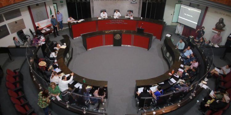 Congreso aprueba estímulos fiscales a prestadores del servicio de transporte público