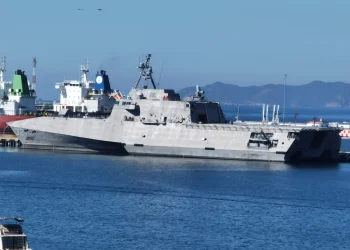 Buque de guerra estadounidense hace escala en Manzanillo