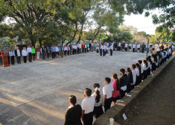 Edgar Barajas, invitado especial a la ceremonia cívica mensual itinerante del Congreso estatal