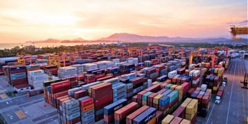 Manzanillo mueve más del 41 % de contenedores manejados en el país