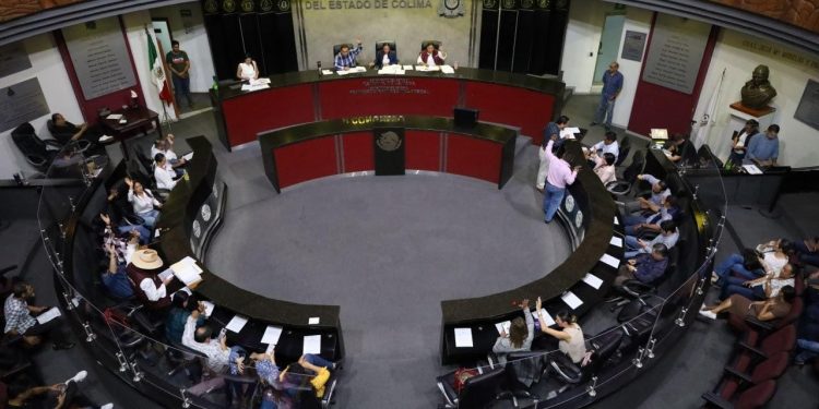 Sexagésima Legislatura clausura formalmente el Primer Periodo Ordinario de Sesiones, correspondiente al Tercer Año de Ejercicio Constitucional