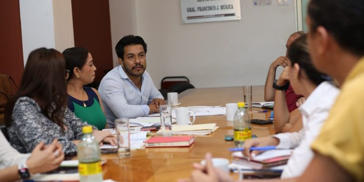 Mesa de trabajo con personal de la Fiscalía General del Estado “H. Congreso del Estado de Colima”