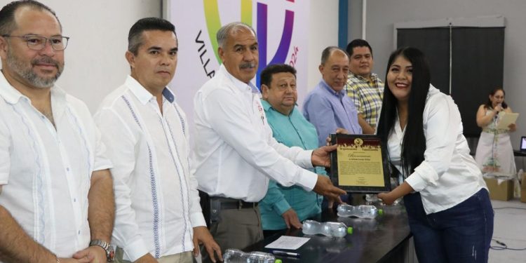 Asiste secretario de Educación y Cultura a la entrega de Premios Tepezcuintle 2024