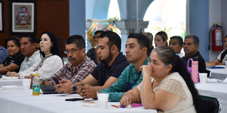 Con éxito realizan en Comala el curso ‘Desarrollo de Experiencias Turísticas en Colima’