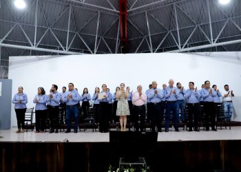 Indira anuncia aumento salarial de 5.6% a personal sindicalizado del Gobierno de Colima