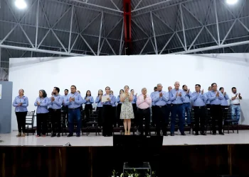 Indira anuncia aumento salarial de 5.6% a personal sindicalizado del Gobierno de Colima