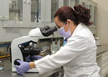 Combate IMSS la tuberculosis con vacunación y detección oportuna