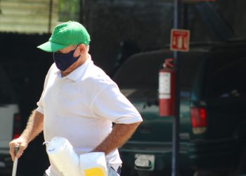 Exposición prolongada al sol puede provocar ‘golpe de calor’, alerta Salud