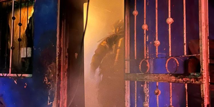 Se incendió una vivienda durante la noche; ya fue controlado