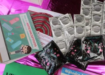 Utilizar condón es fundamental para evitar infecciones de transmisión sexual