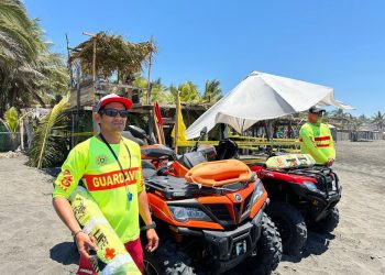 UEPC exhorta a bañistas no ingresar al mar en zonas con bandera roja
