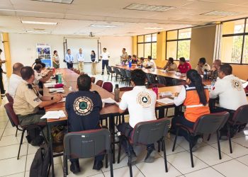 Protección Civil Colima se capacita en atención a personas con discapacidad en emergencias y desastre