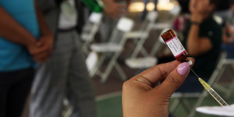 Invitan a vacunar a niñas y niños contra el sarampión para completar esquemas de inmunización