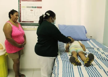 Salud ofrece Consulta del Niño Sano, para el pleno desarrollo de menores de edad