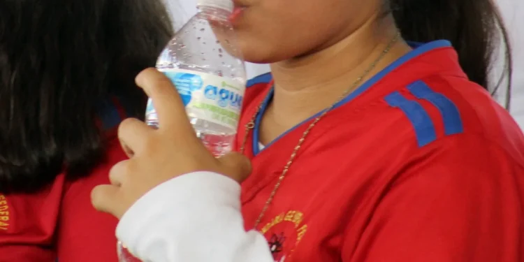 Salud pide extremar precauciones para evitar casos de deshidratación