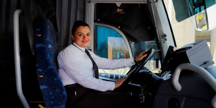 Primera Generación de ‘Mujeres al Volante’ representa empoderamiento y lucha por la igualdad: Gobierno de Colima