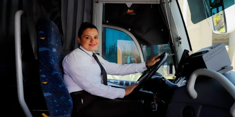 Primera Generación de ‘Mujeres al Volante’ representa empoderamiento y lucha por la igualdad: Gobierno de Colima