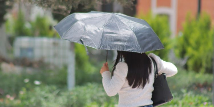 Salud Colima emite recomendaciones para personas con padecimientos crónicos, ante onda de calor