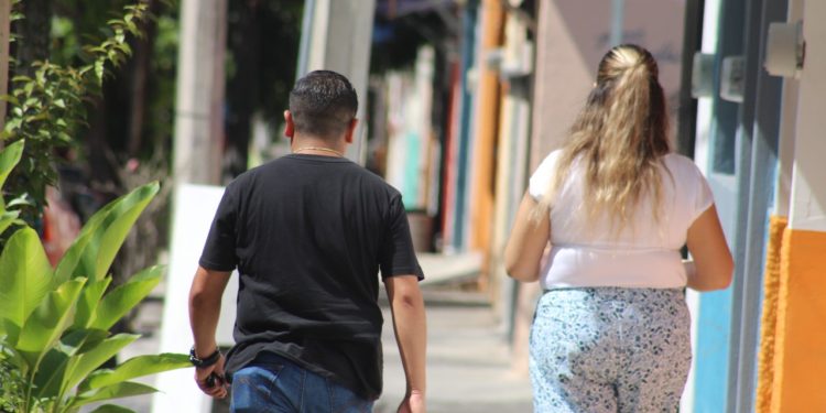 Secretaría de Salud advierte riesgos de padecer melanoma o cáncer de piel