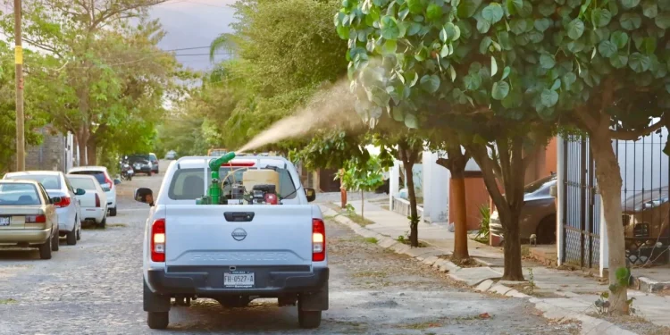 Salud nebuliza contra dengue, zika y chikungunya en Colima, Comala, Cuauhtémoc, Villa de Álvarez, Armería, Tecomán y Manzanillo