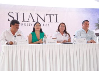 Gobernadora acompaña colocación de primera piedra de Shanti Residencial, en Manzanillo