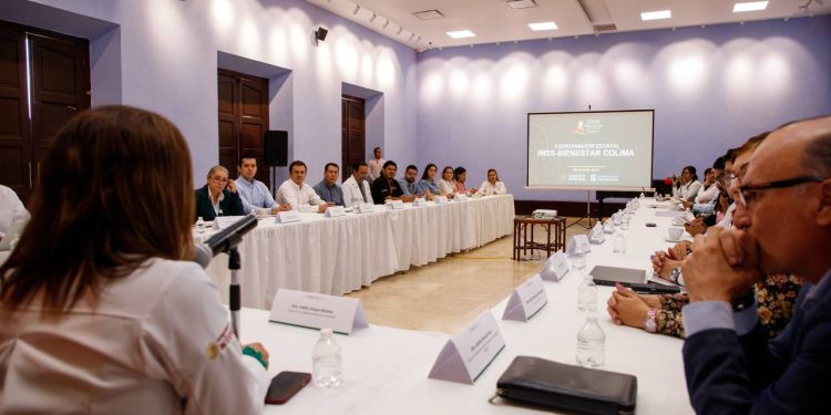 Gobiernos de México y Colima trabajan para lograr al 100% la transición a IMSS-Bienestar