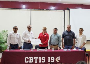 IEEA Colima entrega certificados a 7 personas que concluyen su educación básica