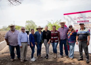 Gobierno de Colima invierte casi 3.3 mdp en rehabilitar caminos saca cosechas en Cuauhtémoc