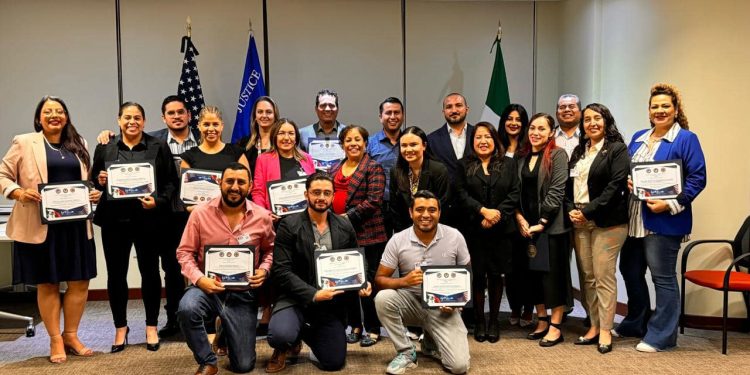 La Fiscalía General del Estado (FGE), a través del personal de la Fiscalía Especializada en Feminicidios, asistió al Curso-Taller “Especialización de Competencias para Audiencias de Juicio”