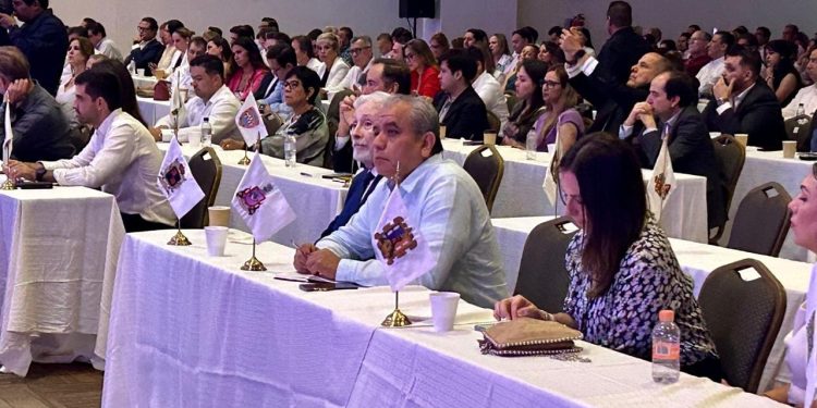 Colima participa en la Asamblea Nacional de la AMSDE; analizan fortalecimiento económico de las entidades