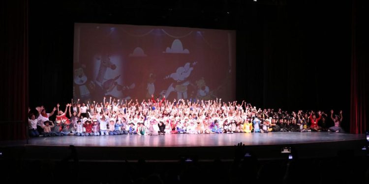 Colegio Rafaela Suárez realizó ‘Festival de la Gratitud’ en Colima