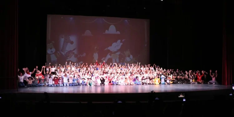 Colegio Rafaela Suárez realizó ‘Festival de la Gratitud’ en Colima