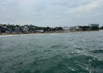 Guardavidas de la UEPC Colima rescataron a una menor de 11 años en riesgo de ahogamiento