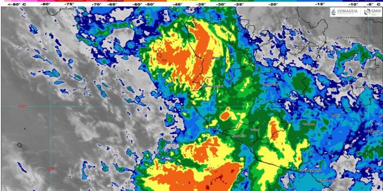 UEPC Colima: prevalecerán lluvias fuertes por la mañana y cielo nublado la mayor parte del día