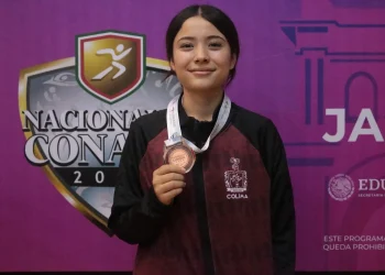 Colimense Fernanda Castillo debuta con medalla de bronce en karate de Nacionales Conade