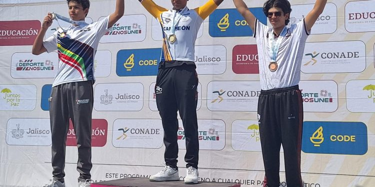 Colimense Emilio Rodríguez logra bronce en ciclismo de Nacionales Conade