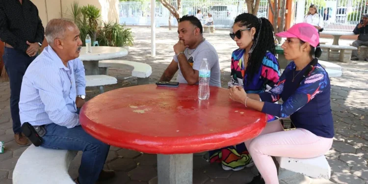 Gobierno Colima atiende el caso de la Escuela Ford; este martes reanudan las clases