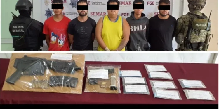 Fuerzas de Seguridad en Colima aprehenden a 5 personas con arma larga, cartuchos y dosis de droga
