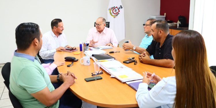 Gobierno Colima impulsa plazas para mujeres conductoras de transporte público colectivo