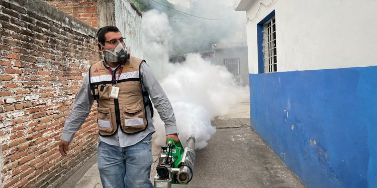 Colima refuerza estrategias en salud para combatir el dengue, zika y chikungunya