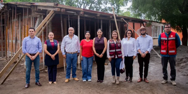 Gobierno Colima supervisa avance del 60% en construcción de aula en El Tívoli