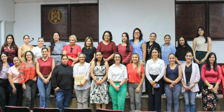 Gobierno Colima refuerza perspectiva de género a través de capacitación al personal